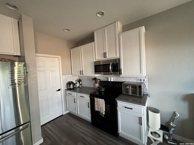 108 GATEWOOD CLF, Cibolo, TX 78108