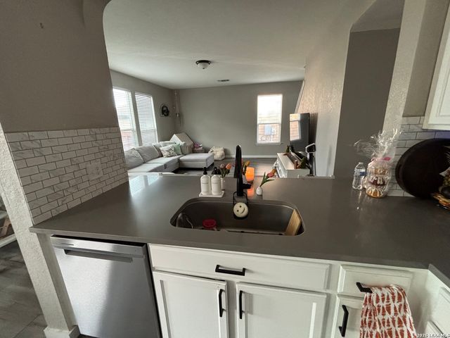 108 GATEWOOD CLF, Cibolo, TX 78108