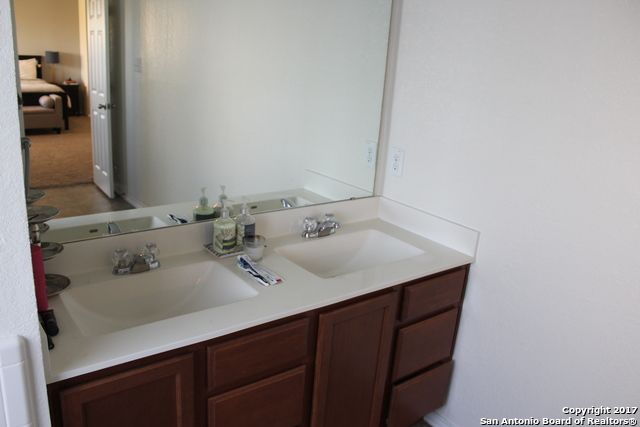 108 GATEWOOD CLF, Cibolo, TX 78108