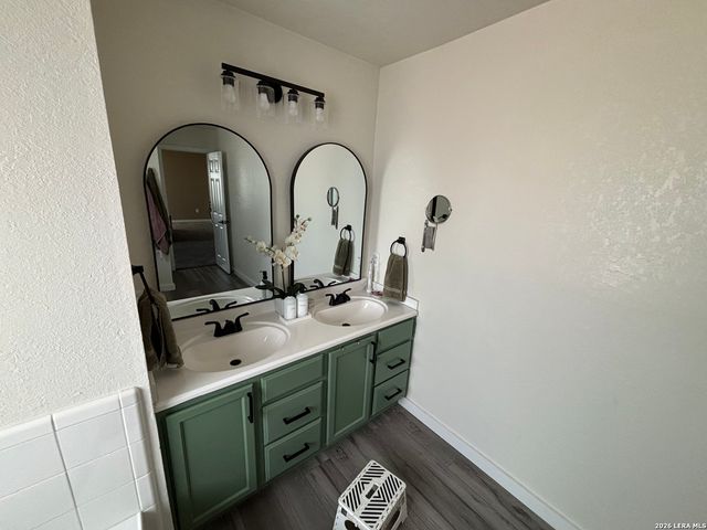 108 GATEWOOD CLF, Cibolo, TX 78108