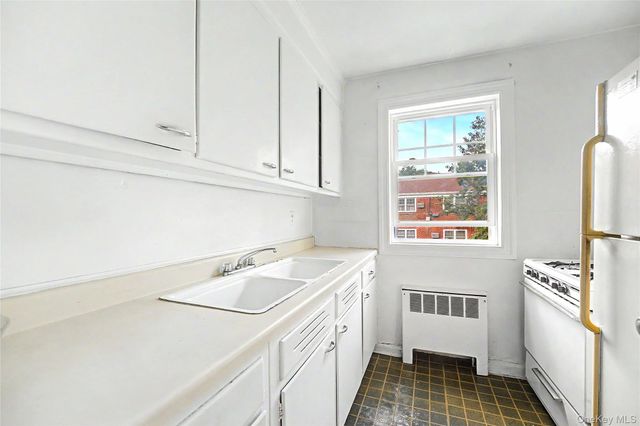 22637 Union Turnpike B, Bayside, NY 11364