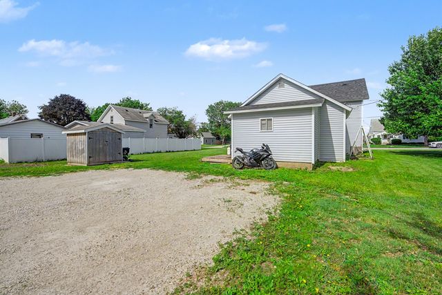 511 Marshall Street, Dexter, IA 50070