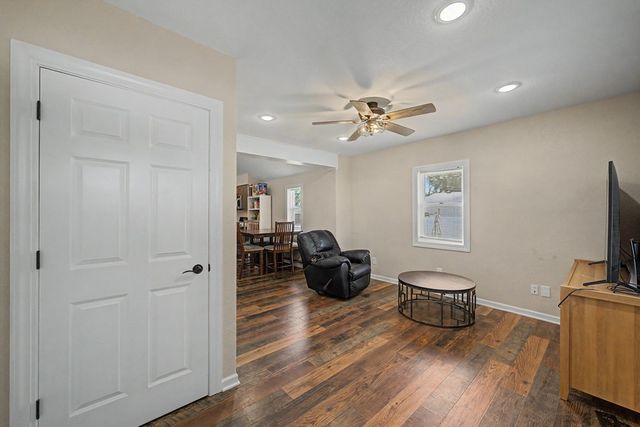 511 Marshall Street, Dexter, IA 50070