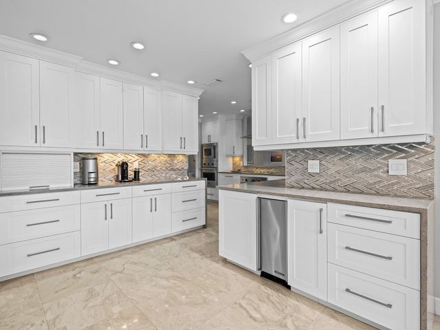 2811 NE 55th Place, Fort Lauderdale, FL 33308