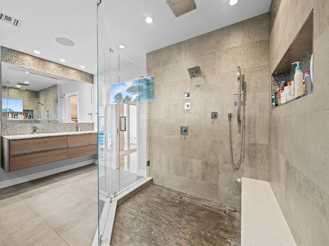 2811 NE 55th Place, Fort Lauderdale, FL 33308