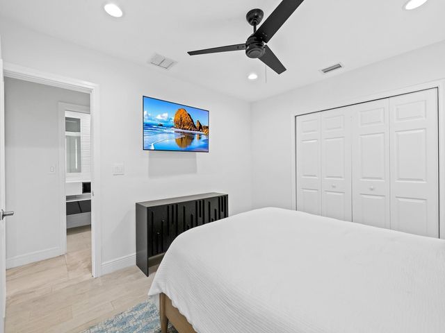 2811 NE 55th Place, Fort Lauderdale, FL 33308