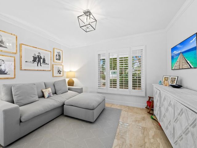 2811 NE 55th Place, Fort Lauderdale, FL 33308