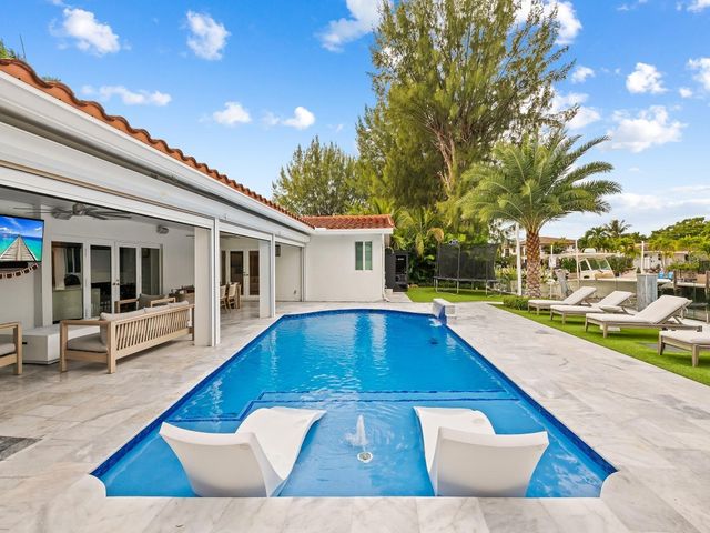 2811 NE 55th Place, Fort Lauderdale, FL 33308