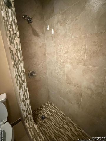 5944 Danny Kaye Dr Apt 1, San Antonio, TX 78240