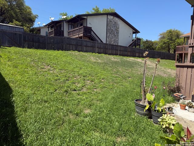 5944 Danny Kaye Dr Apt 1, San Antonio, TX 78240