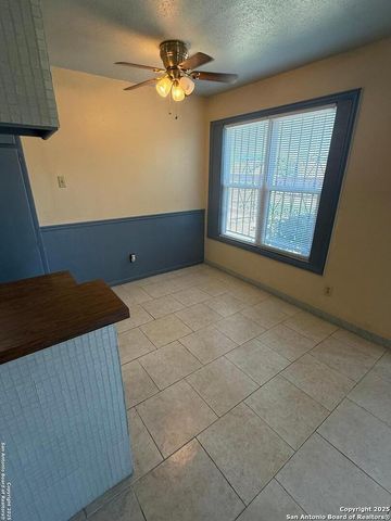 5944 Danny Kaye Dr Apt 1, San Antonio, TX 78240