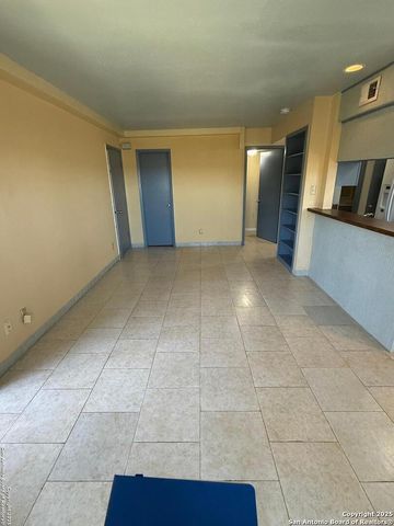 5944 Danny Kaye Dr Apt 1, San Antonio, TX 78240