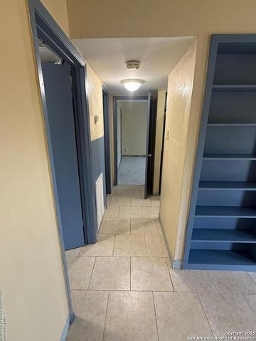 5944 Danny Kaye Dr Apt 1, San Antonio, TX 78240