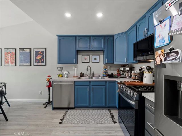 16623 Shinedale Drive, Canyon Country, CA 91387