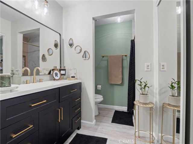 16623 Shinedale Drive, Canyon Country, CA 91387