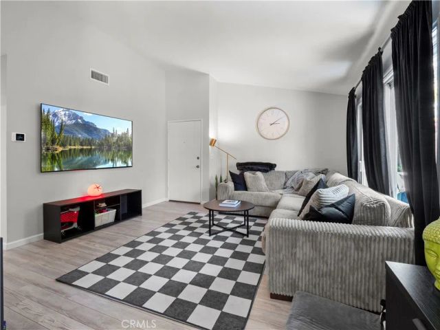 16623 Shinedale Drive, Canyon Country, CA 91387