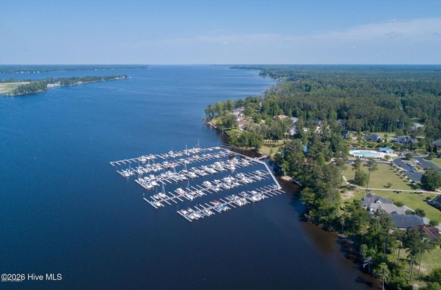 104 Fairview Lane, Chocowinity, NC 27817