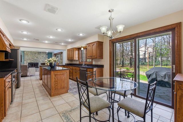 4550 Thorncrest DRIVE, Franklin, WI 53132