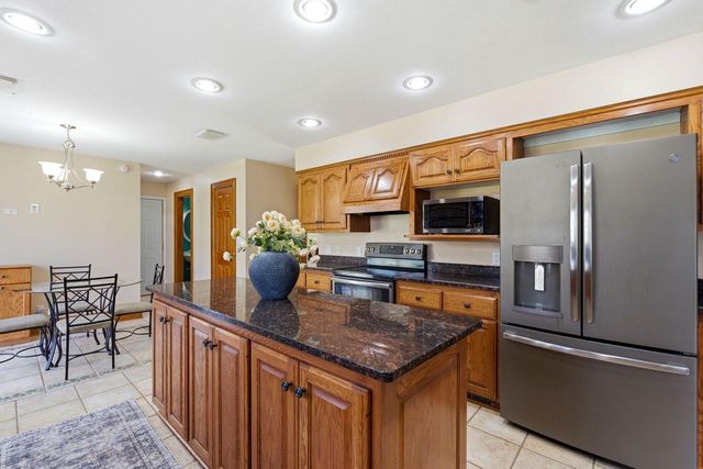 4550 Thorncrest DRIVE, Franklin, WI 53132