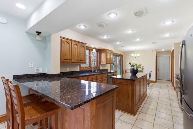 4550 Thorncrest DRIVE, Franklin, WI 53132