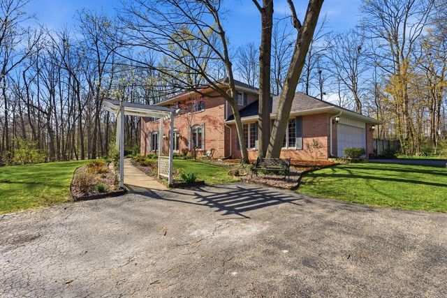4550 Thorncrest DRIVE, Franklin, WI 53132