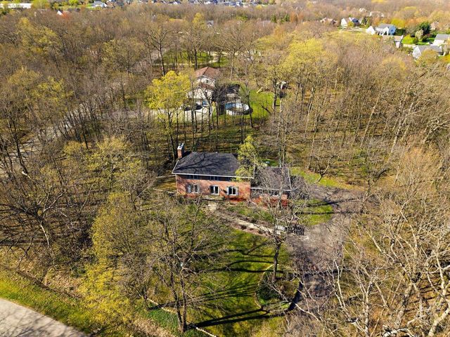 4550 Thorncrest DRIVE, Franklin, WI 53132