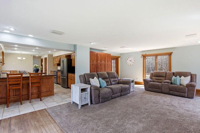 4550 Thorncrest DRIVE, Franklin, WI 53132