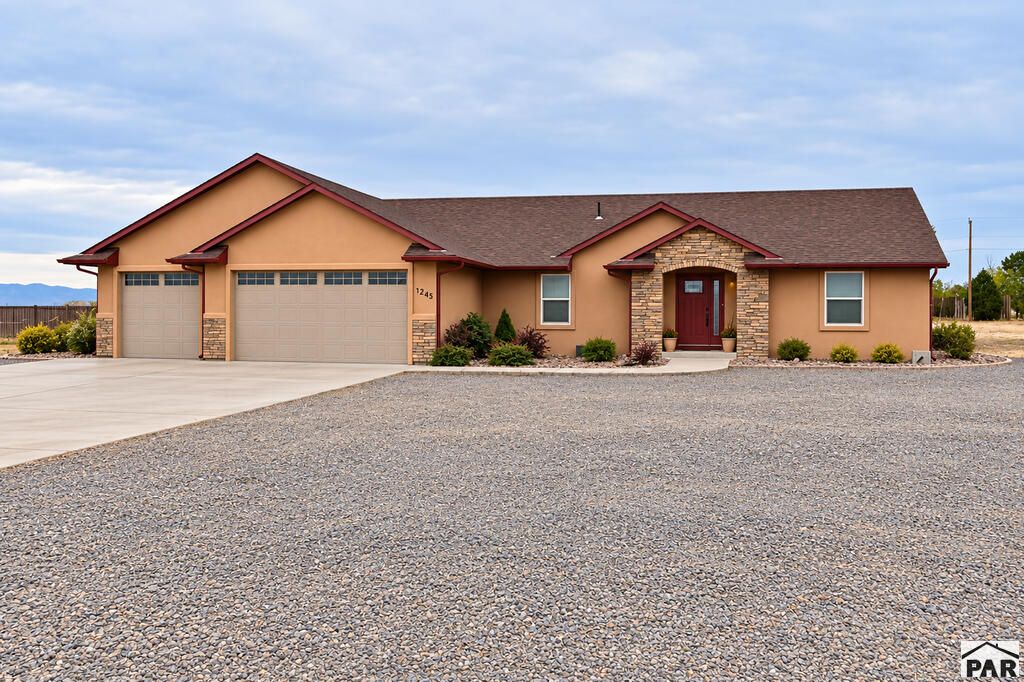 1245 N Ladonia Dr, Pueblo West, CO 81007
