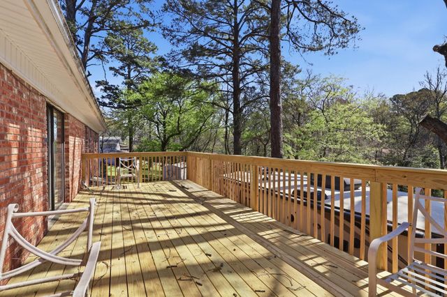 331 Lakeshore Drive, Hot Springs, AR 71913