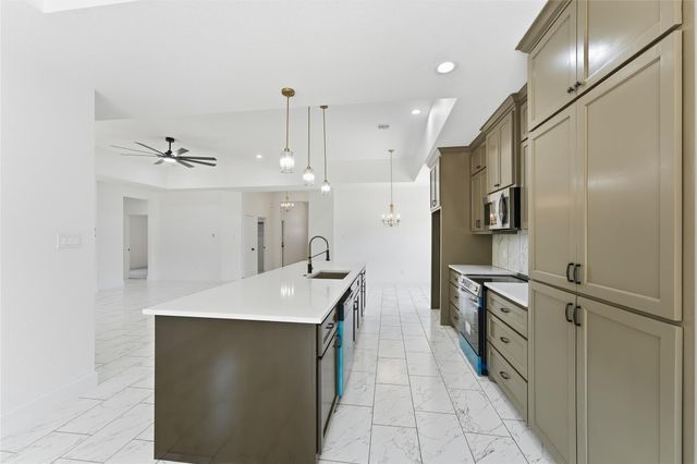 30903 Brown Pine Street, Huffman, TX 77336