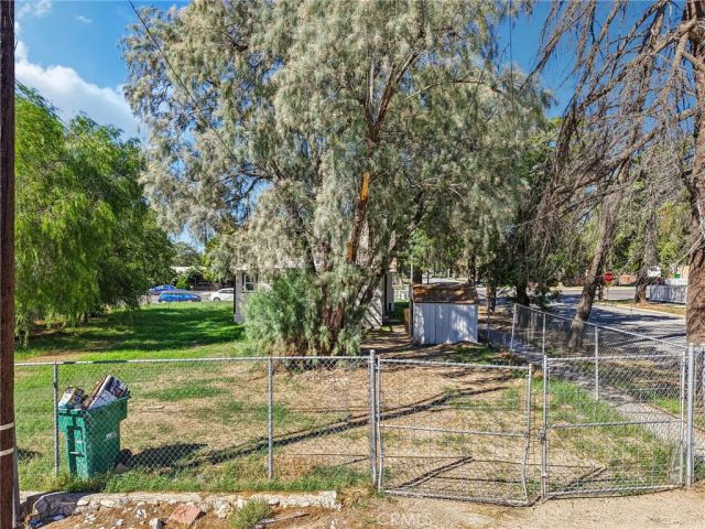 182 N 4 Street, Banning, CA 92220