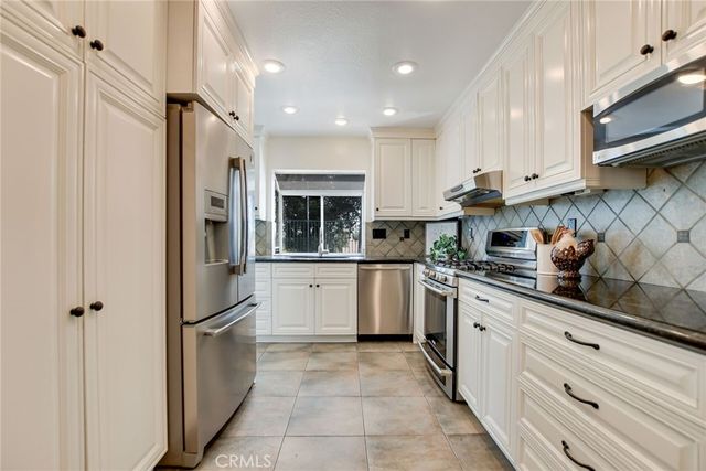2304 Calle Adriana, San Dimas, CA 91773