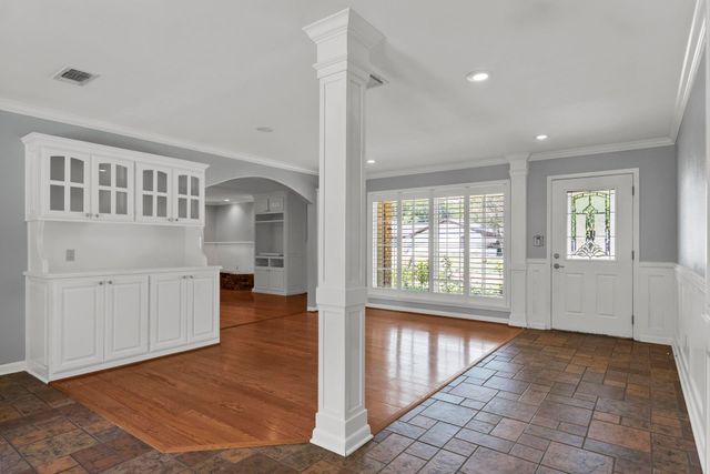 909 Elizabeth St, Gilmer, TX 75644