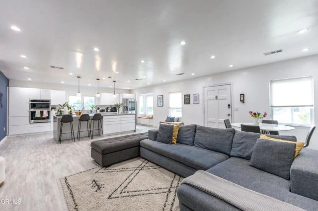 480 Castano Avenue, Pasadena, CA 91107