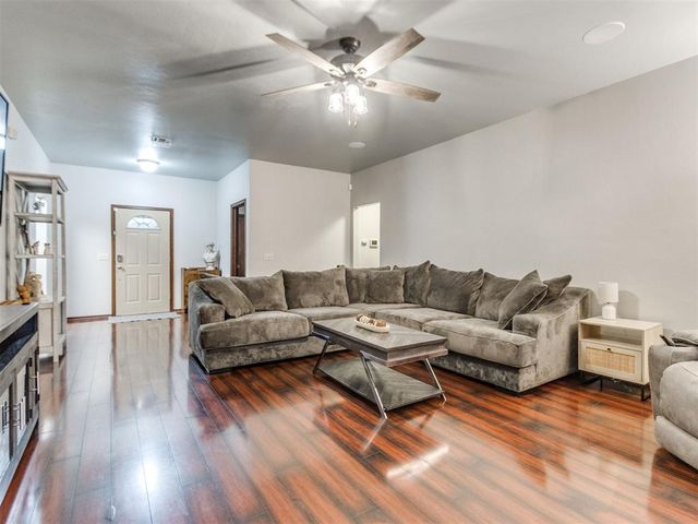 4204 Thorn Burn Place, Oklahoma City, OK 73179