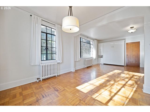 2336 Sw OSAGE St 406, Portland, OR 97205