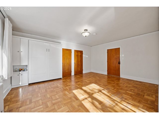 2336 Sw OSAGE St 406, Portland, OR 97205