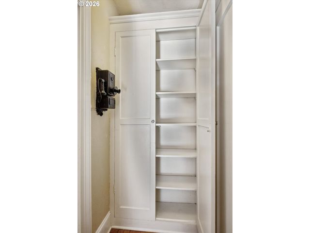 2336 Sw OSAGE St 406, Portland, OR 97205