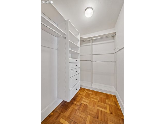 2336 Sw OSAGE St 406, Portland, OR 97205