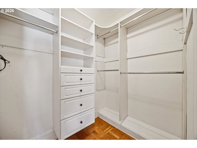 2336 Sw OSAGE St 406, Portland, OR 97205