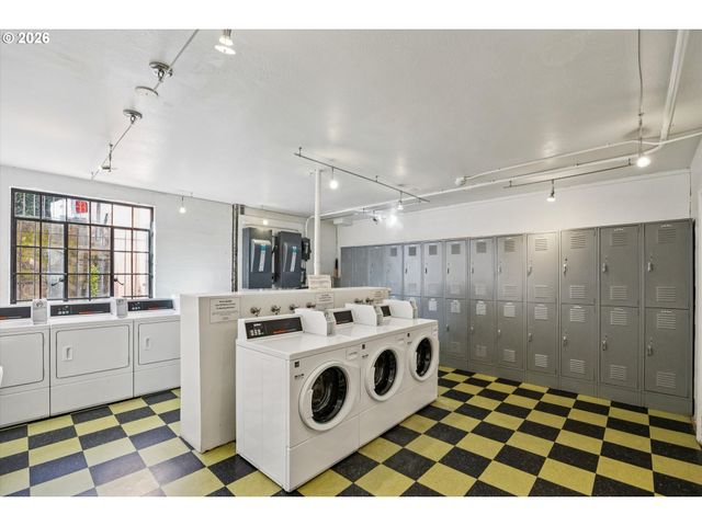 2336 Sw OSAGE St 406, Portland, OR 97205