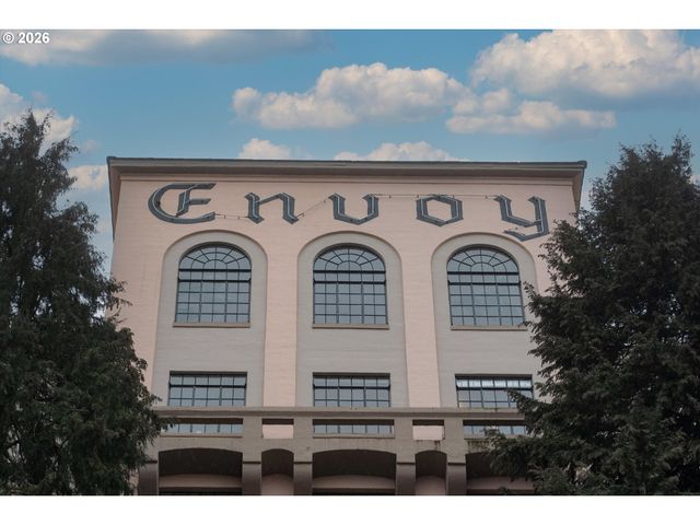 2336 Sw OSAGE St 406, Portland, OR 97205