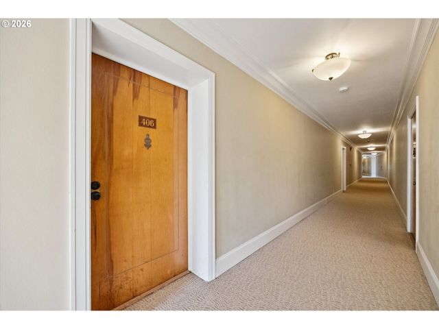 2336 Sw OSAGE St 406, Portland, OR 97205