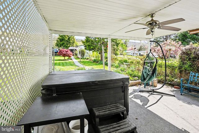 116 W BROAD ST, Elizabethville, PA 17023