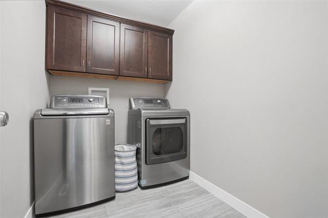 249 Arlington Drive, Iowa City, IA 52245