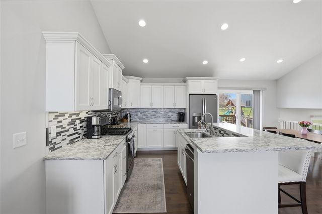 249 Arlington Drive, Iowa City, IA 52245