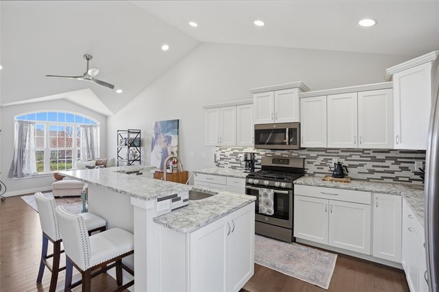 249 Arlington Drive, Iowa City, IA 52245