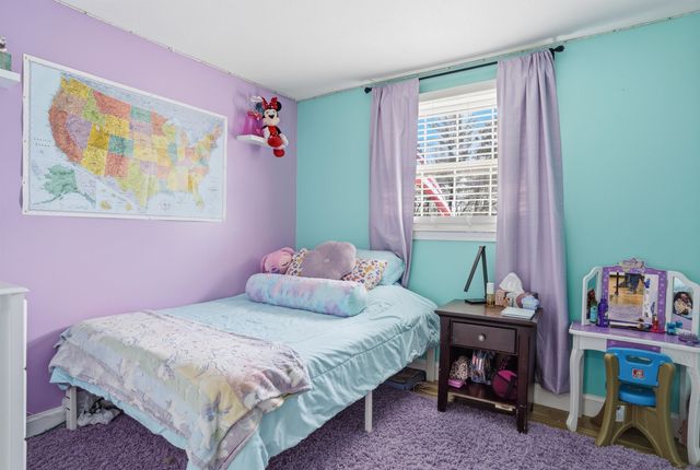 42 Belmont Drive, Merrimack, NH 03054