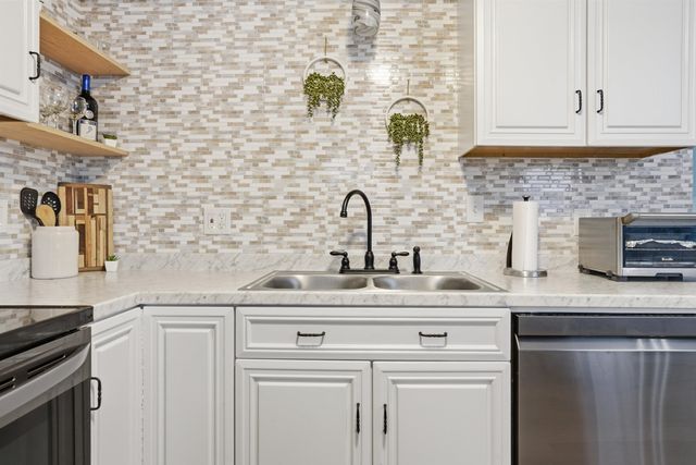 42 Belmont Drive, Merrimack, NH 03054