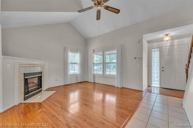 38386 Oakwest Drive, Westland, MI 48185